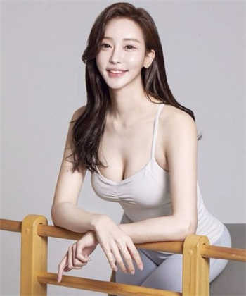 新娘发请帖被前任试车