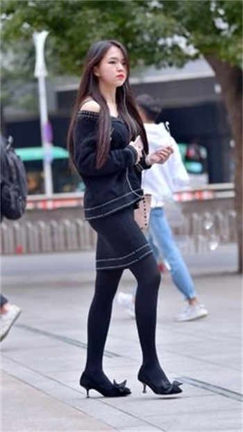 强迫服臣霍莽