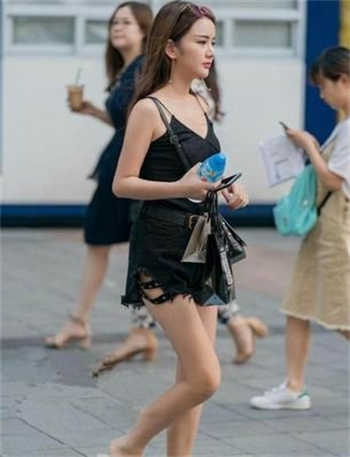 把小妾的嘴当夜壶