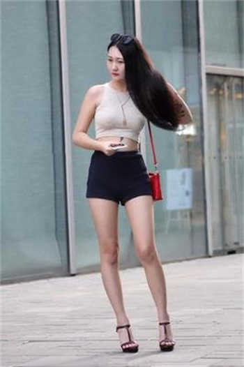 树林里男女活春官视频