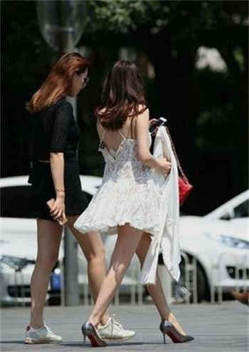 老婆给我戴绿帽子