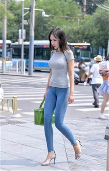 抖音水上乐园掉衣服
