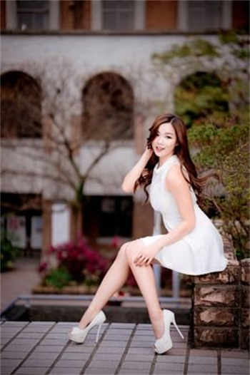 总裁趴在妻子身上喝奶
