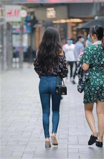 高冷班主任林梦娇
