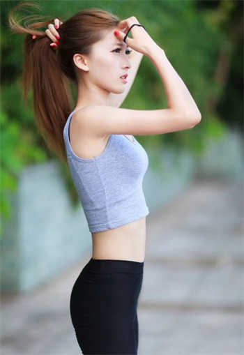 周晓琳下面怎么这么大